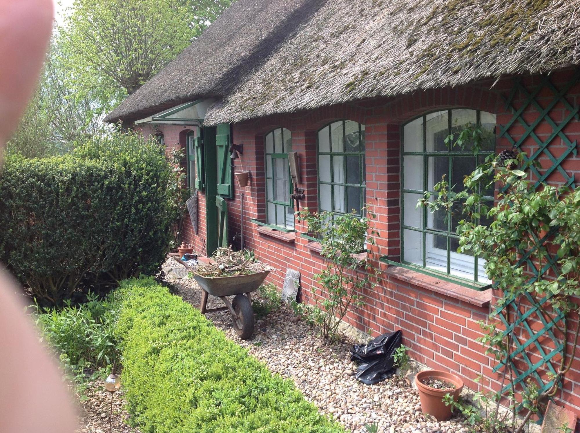 Homestay Kleine Einliegerwohnung Oder Im Reetdachhaus Landscheide